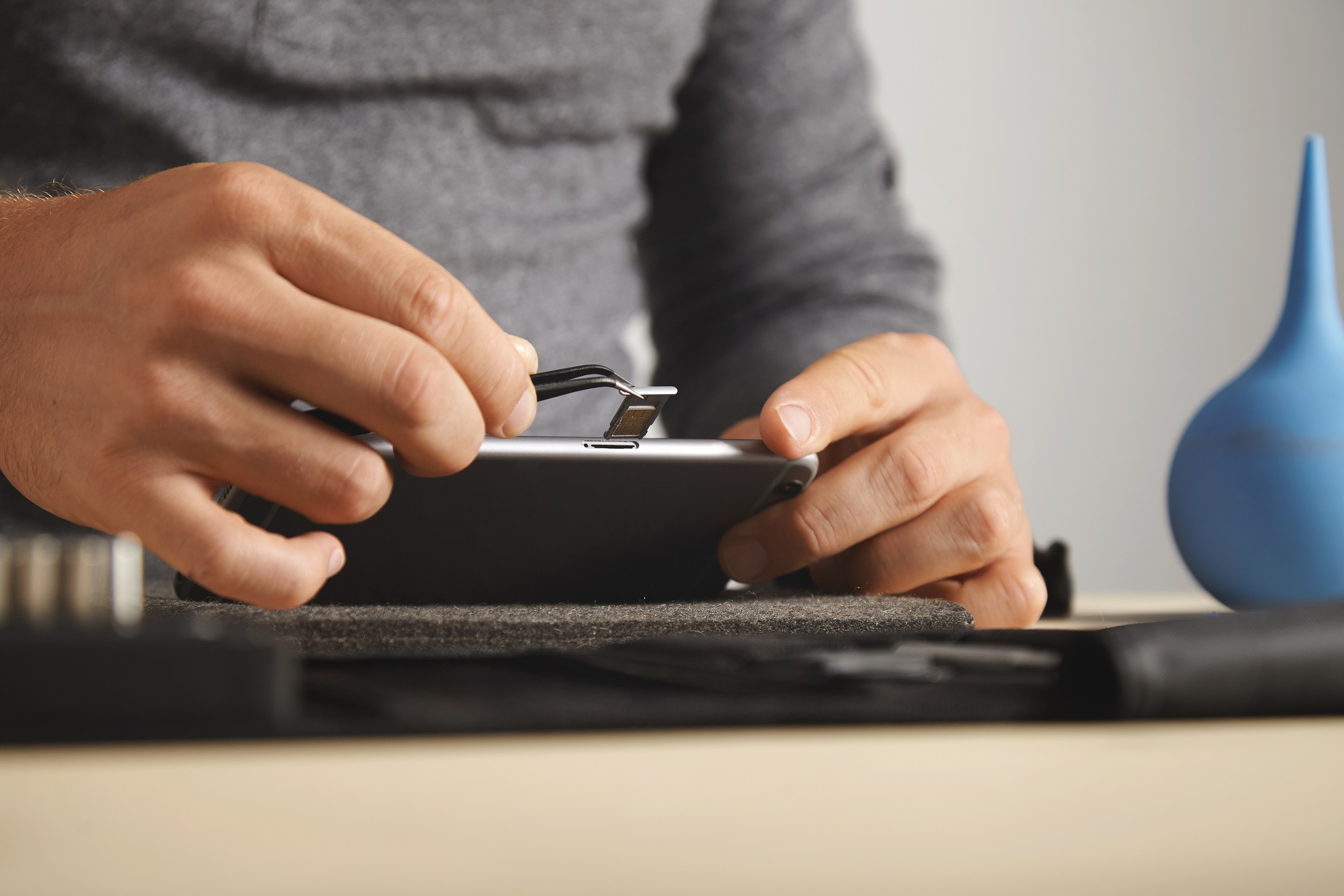 How to Transfer SIM Card Ownership